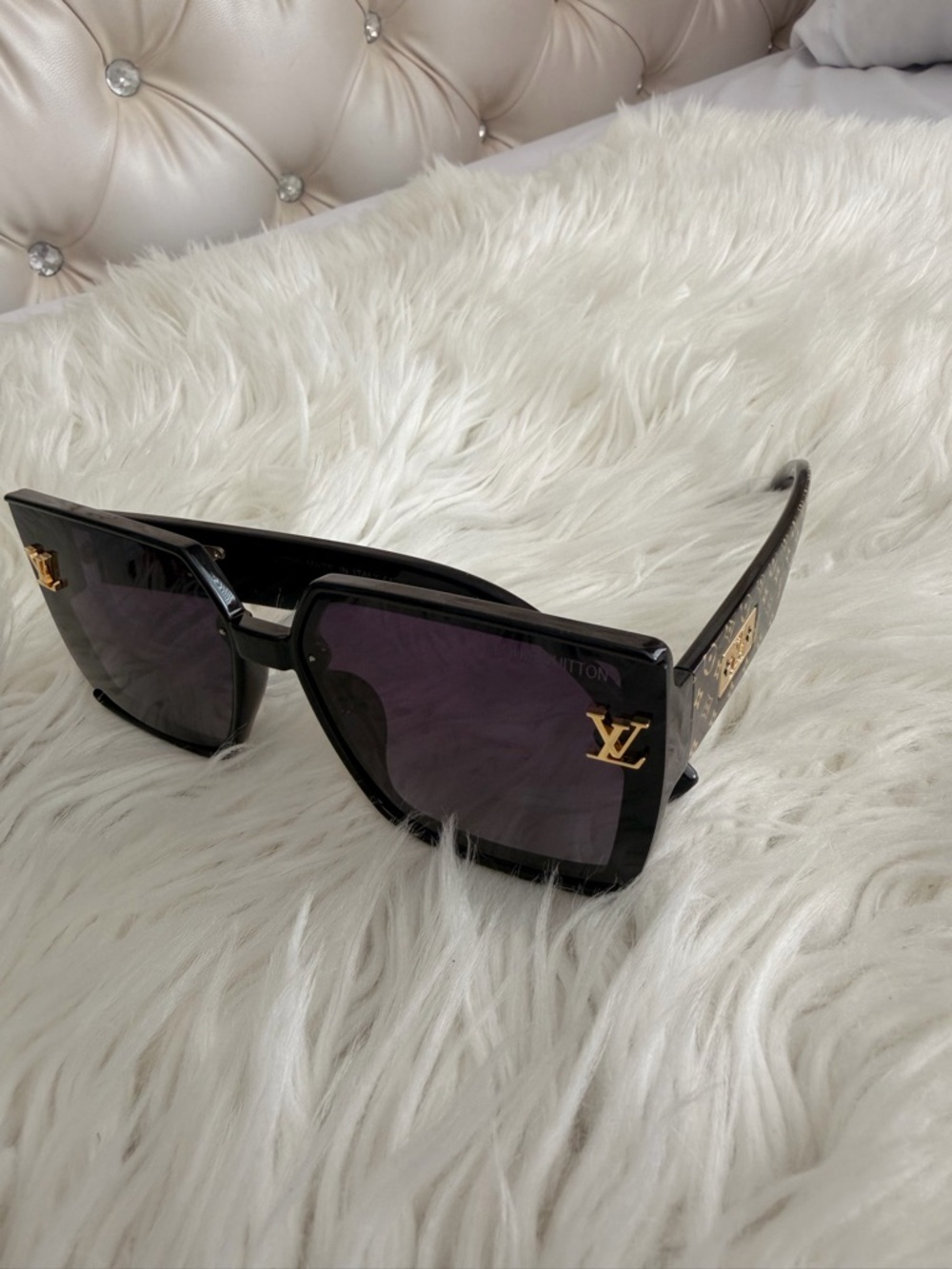 Sunglasses - Picture 2 of 6